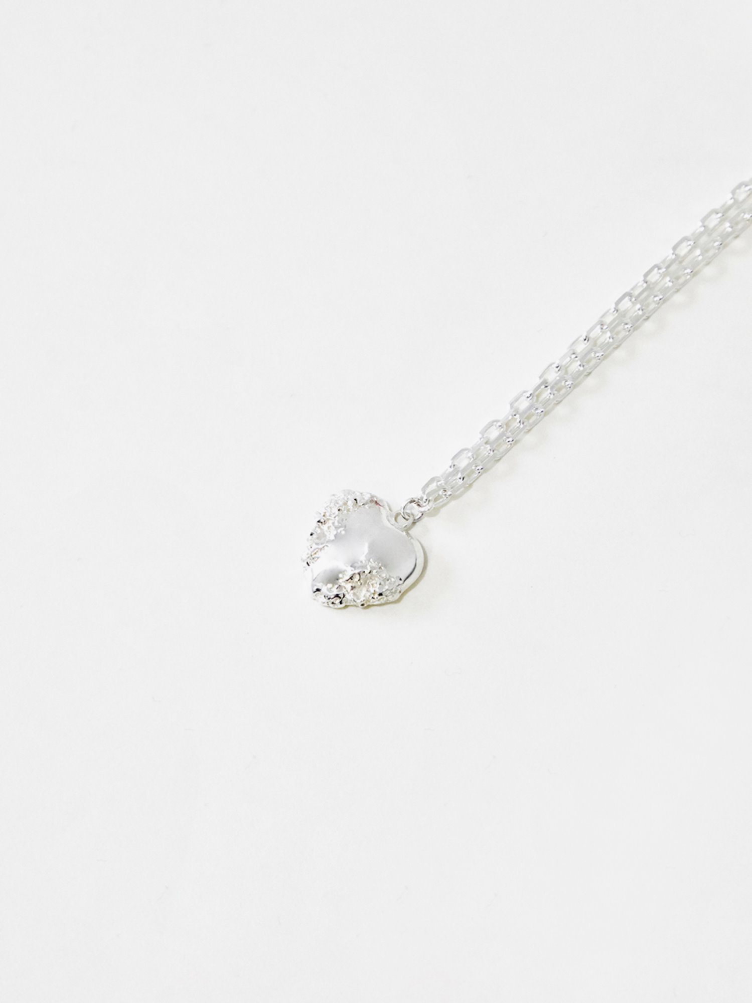 shape of love necklace 02 (silver)