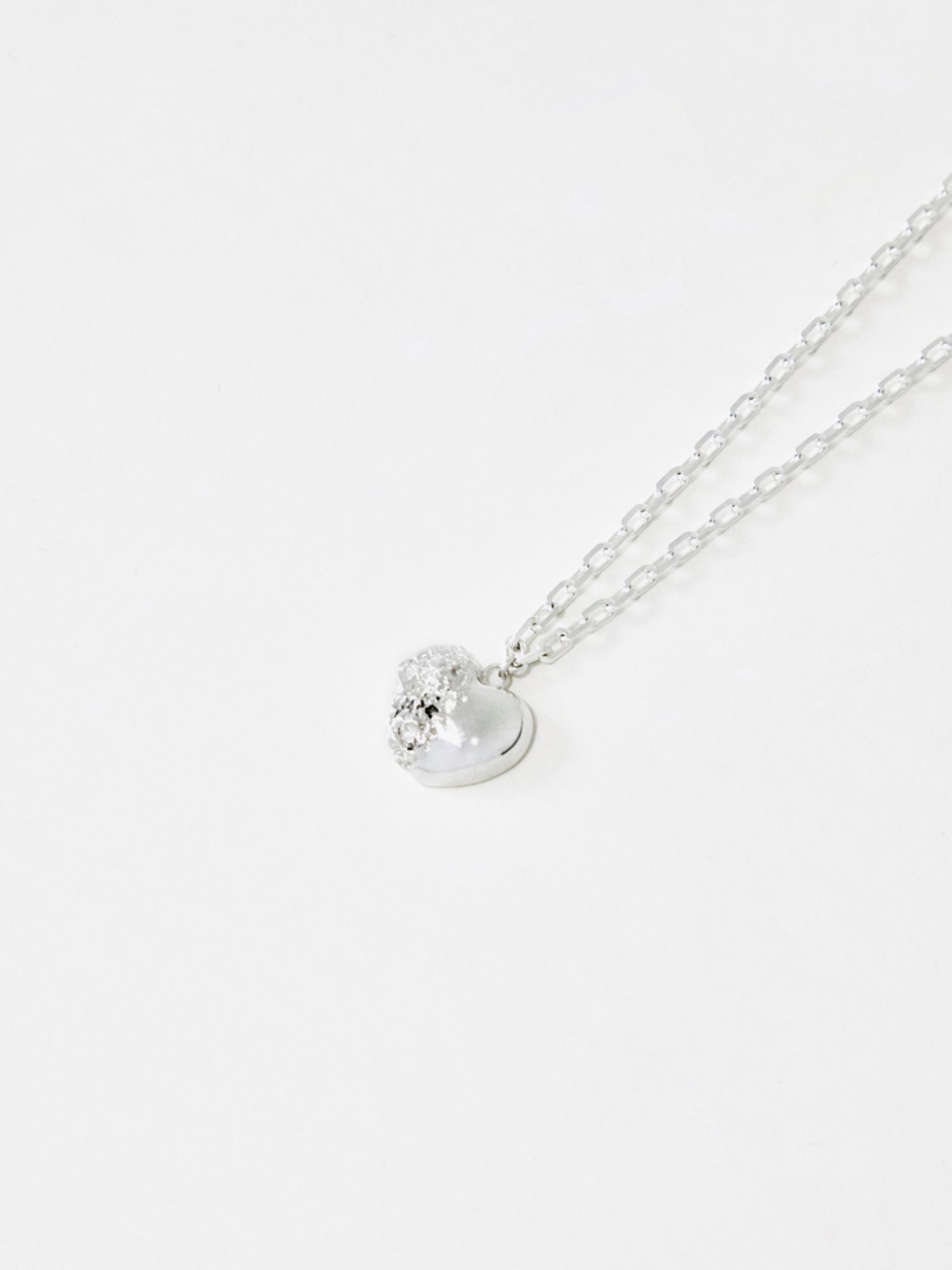 shape of love necklace 01 (silver)